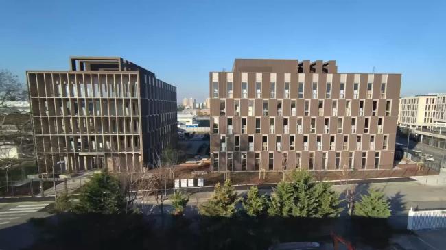  Construire autrement : le projet EastWood de DCB International en Timelapse